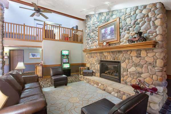  - AmericInn Lodge & Suites North Lincoln - I-80, Exit 403