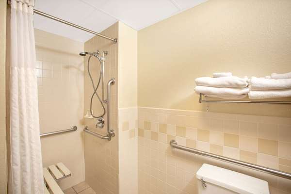  - AmericInn Lodge & Suites North Lincoln - I-80, Exit 403