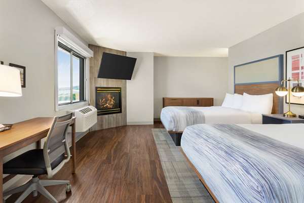 2 Queen Beds, Executive Suite, Non-Smoking