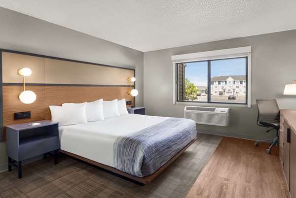 1 King Bed, Mobility Accessible Room, Non-Smoking