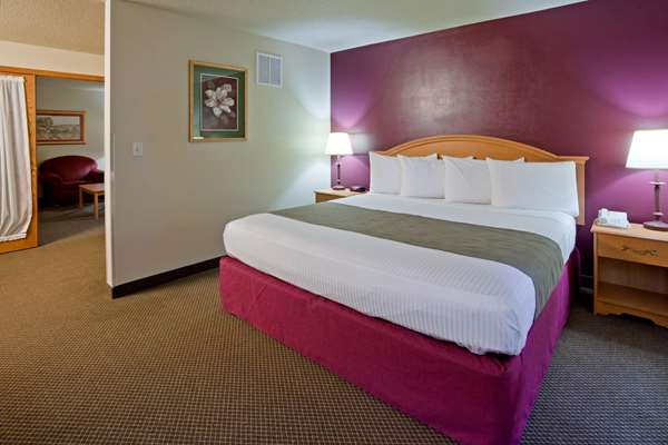Suite - AmericInn Lodge & Suites Jackson - I-90, Exit 73