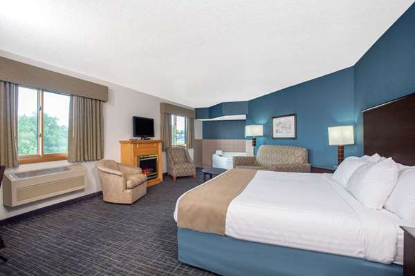 Suite - AmericInn Hayward