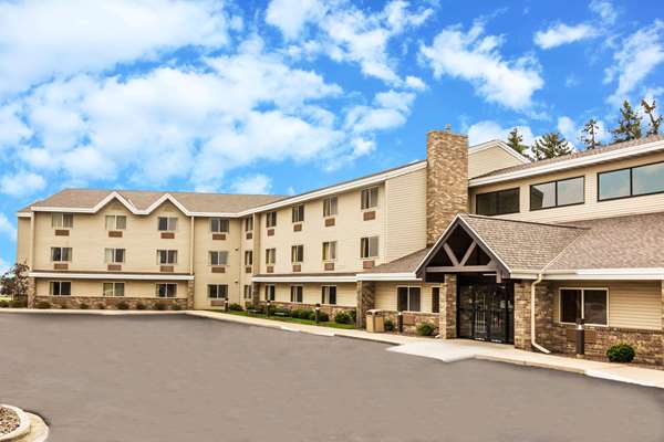 Exterior view - AmericInn Hotel & Suites Sheboygan
