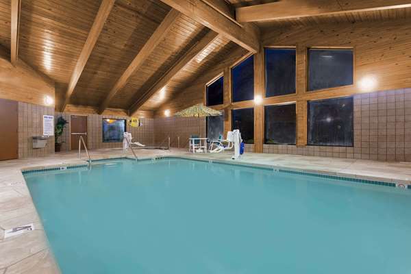 Pool - AmericInn Hotel & Suites Sheboygan