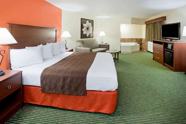 Suite - AmericInn Ironwood