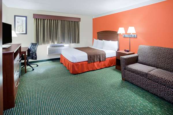1 Queen Bed, Accessible Room, Non-Smoking