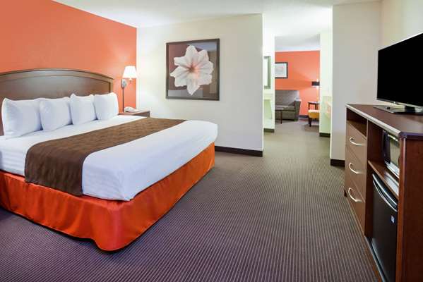 Suite - AmericInn Ironwood