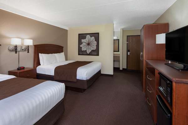 2 Queen Beds, Deluxe Room, Non-Smoking