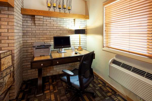 Conference Area - AmericInn Ironwood