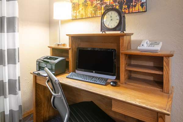 Conference Area - AmericInn Lodge & Suites Clear Lake - I-35, Exit 194