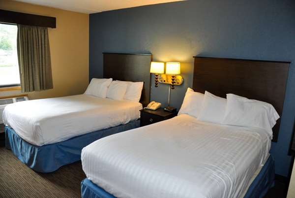  - AmericInn Lodge & Suites Clear Lake - I-35, Exit 194