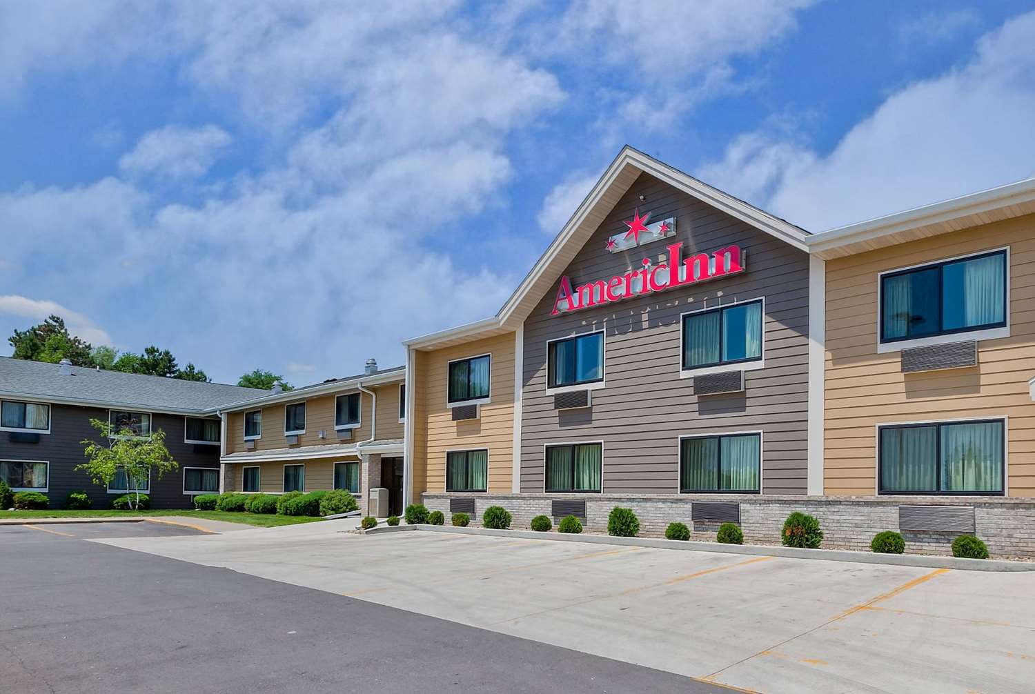 AmericInn Algona, IA See Discounts