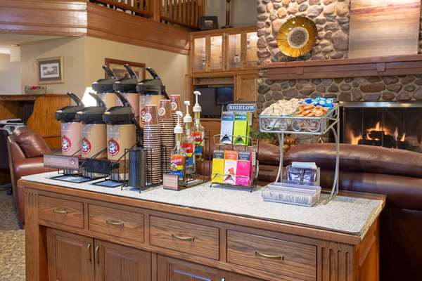  - AmericInn Lodge & Suites West Green Bay