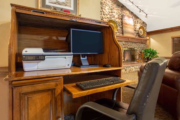 Conference Area - AmericInn Lodge & Suites West Green Bay