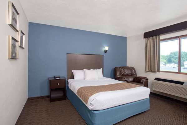  - AmericInn Lodge & Suites West Green Bay