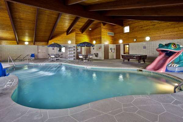 Pool - AmericInn Beaver Dam