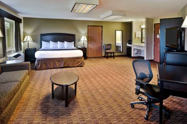 Suite - AmericInn Beaver Dam