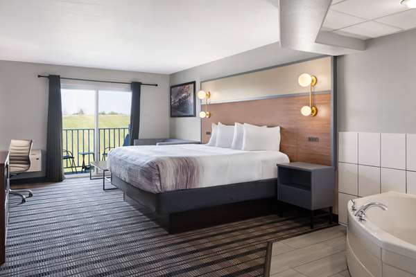 1 King Bed, Studio Suite, Non-Smoking