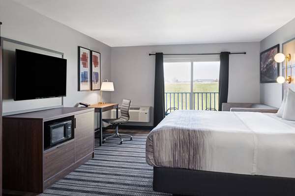 1 King Bed, Studio Suite, Non-Smoking