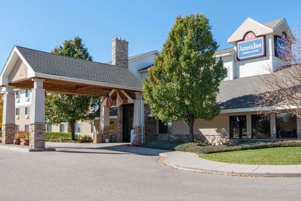 AmericInn by Wyndham Windsor