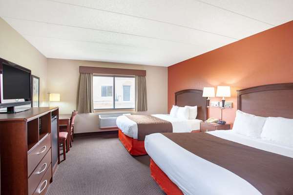  - AmericInn Albert Lea - I-90, Exit 157
