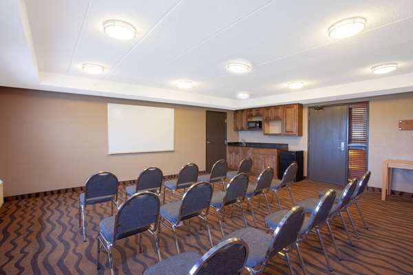  - AmericInn Albert Lea - I-90, Exit 157