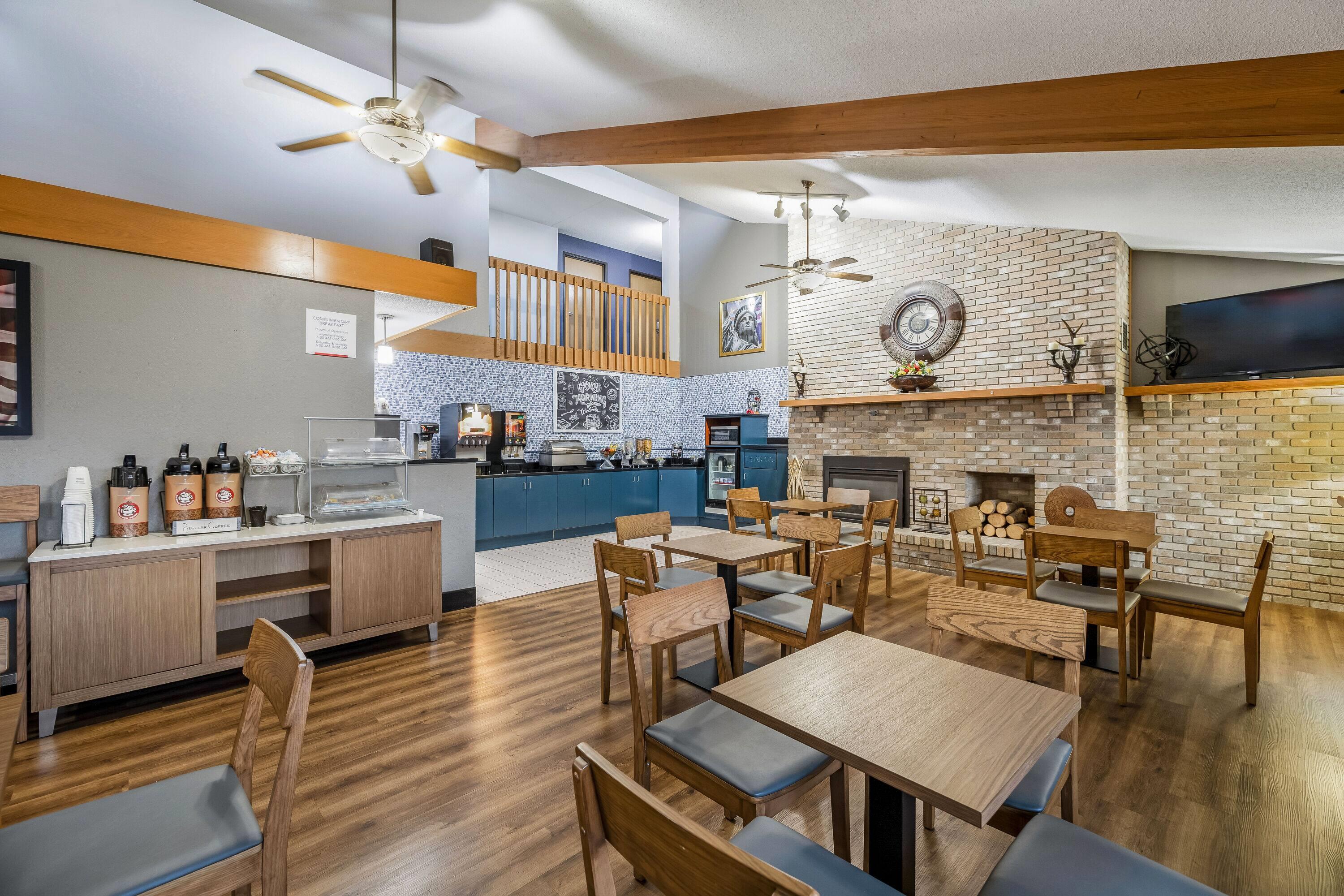 Breakfast Area | AmericInn by Wyndham Albert Lea