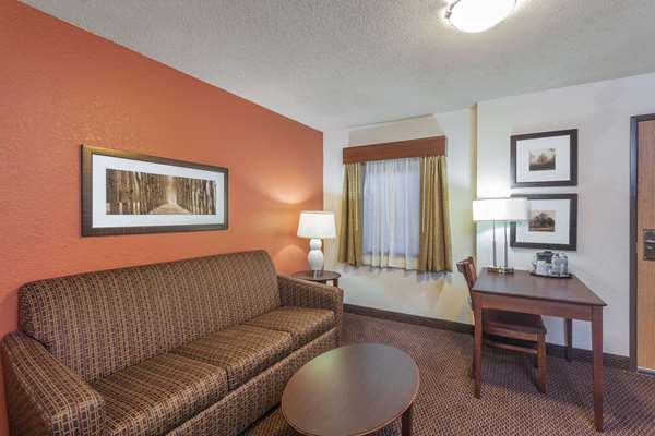 Suite - AmericInn Lodge & Suites White Bear Lake - I-35, Exit 117