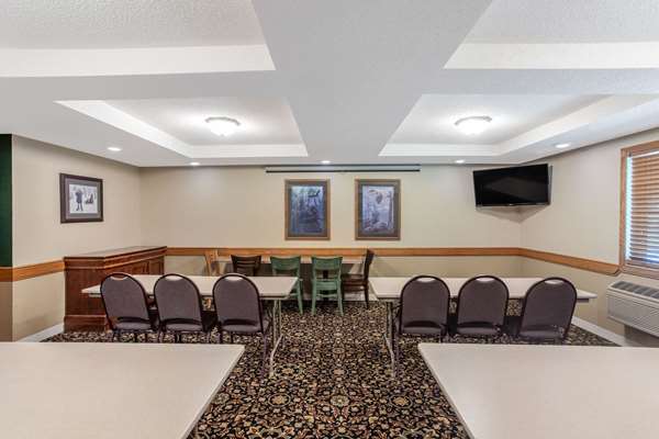  - AmericInn Lodge & Suites White Bear Lake - I-35, Exit 117