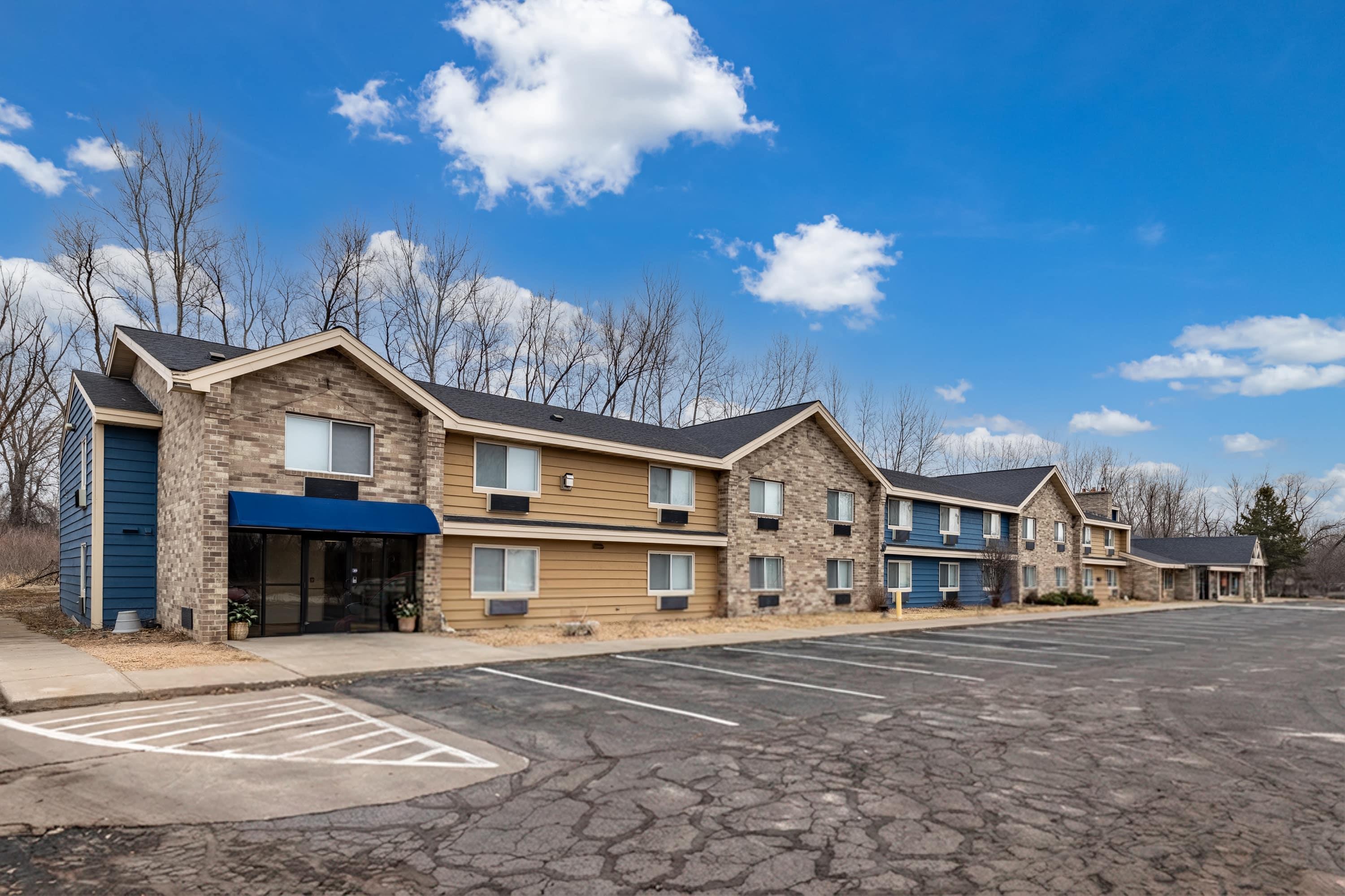 Exterior | AmericInn by Wyndham White Bear Lake St. Paul
