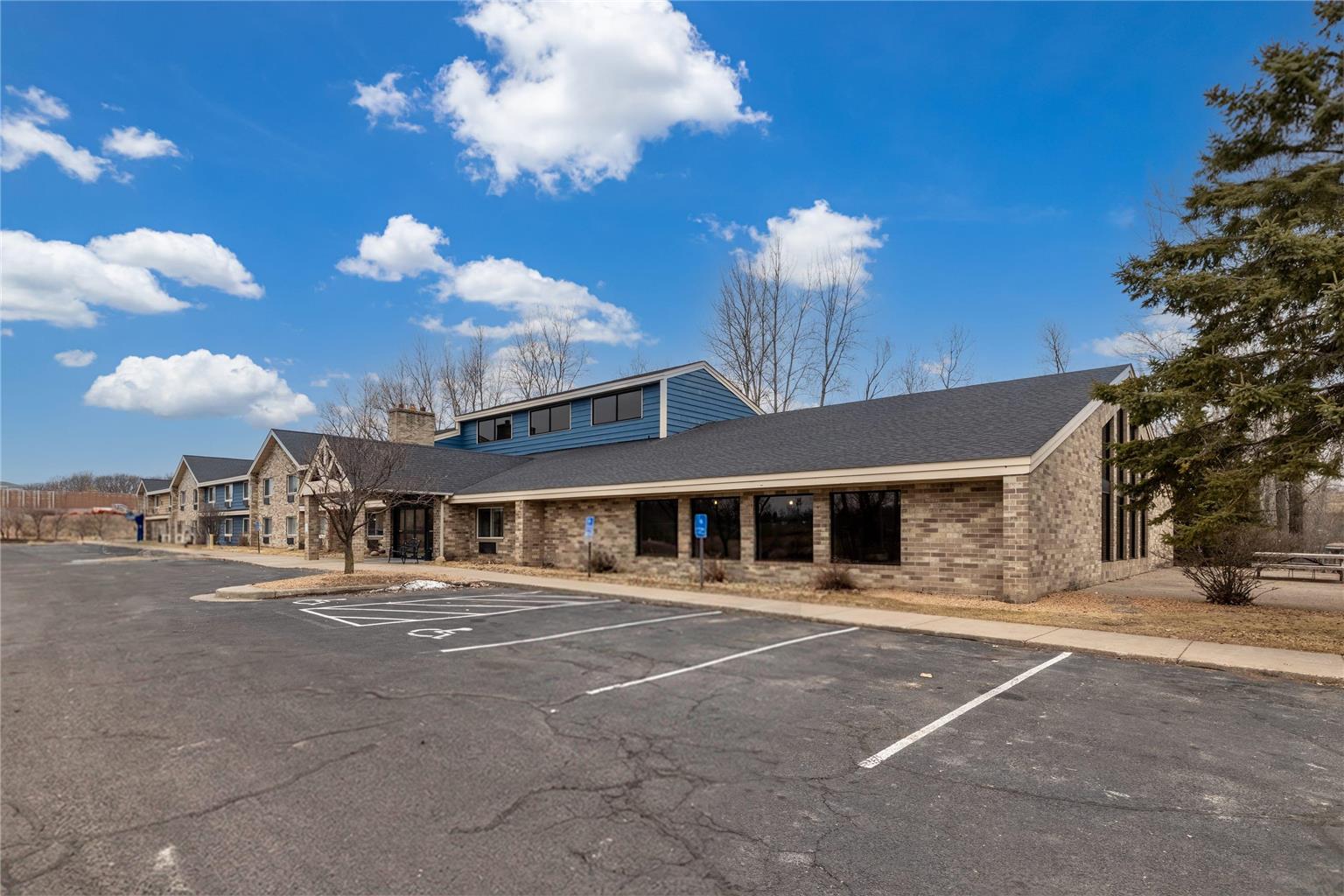 AmericInn by Wyndham White Bear Lake