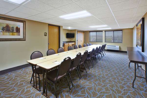  - AmericInn Bay City - I-75, Exit 164