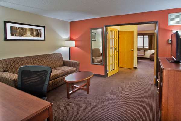Suite - AmericInn Grand Forks