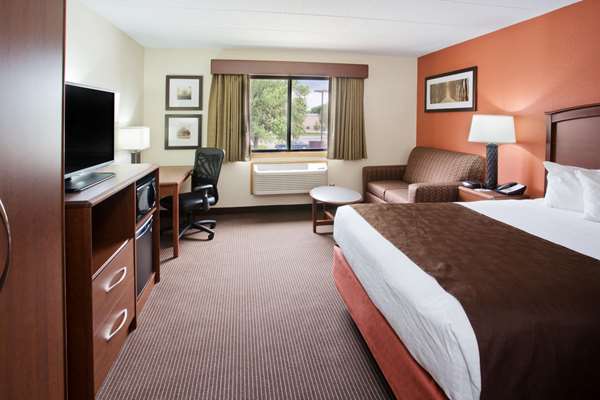 Suite - AmericInn Grand Forks