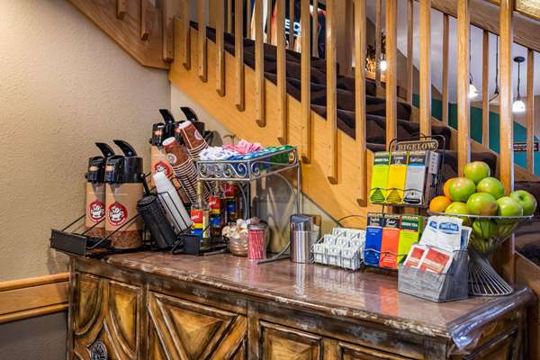  - AmericInn Grand Forks