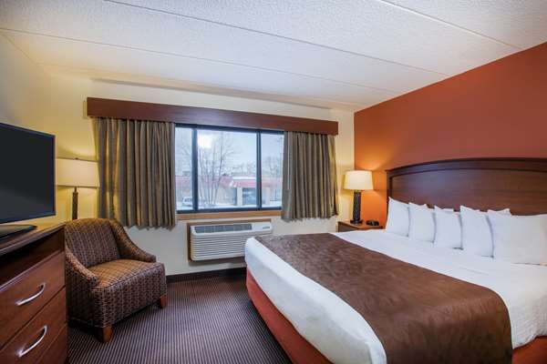 Suite - AmericInn Grand Forks
