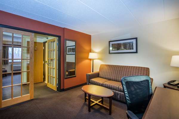 Suite - AmericInn Grand Forks