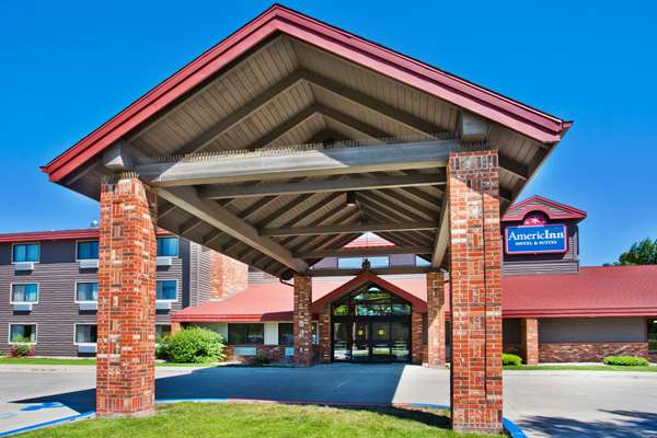 Exterior view - AmericInn Grand Forks