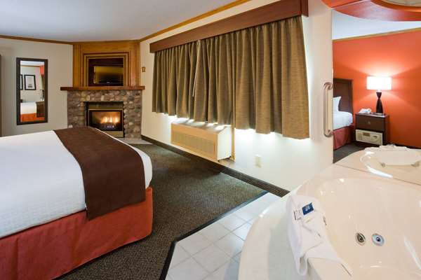 Suite - AmericInn Lodge & Suites Virginia