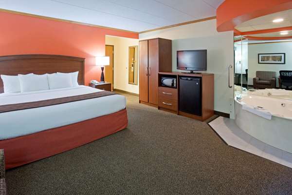 Suite - AmericInn Lodge & Suites Virginia