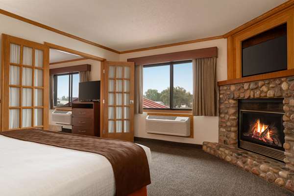 Suite - AmericInn Lodge & Suites Virginia