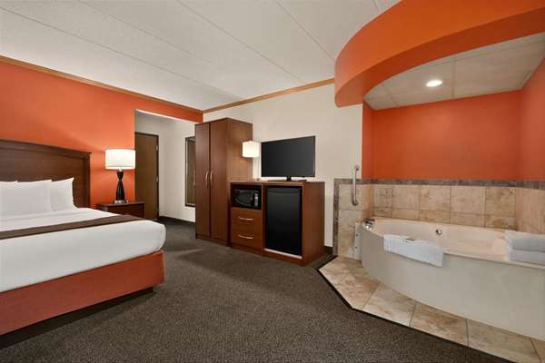  - AmericInn Lodge & Suites Virginia