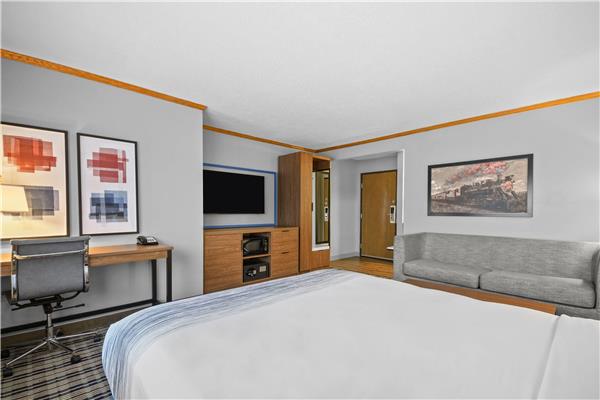 1 Queen Bed, Studio Suite, Non-Smoking
