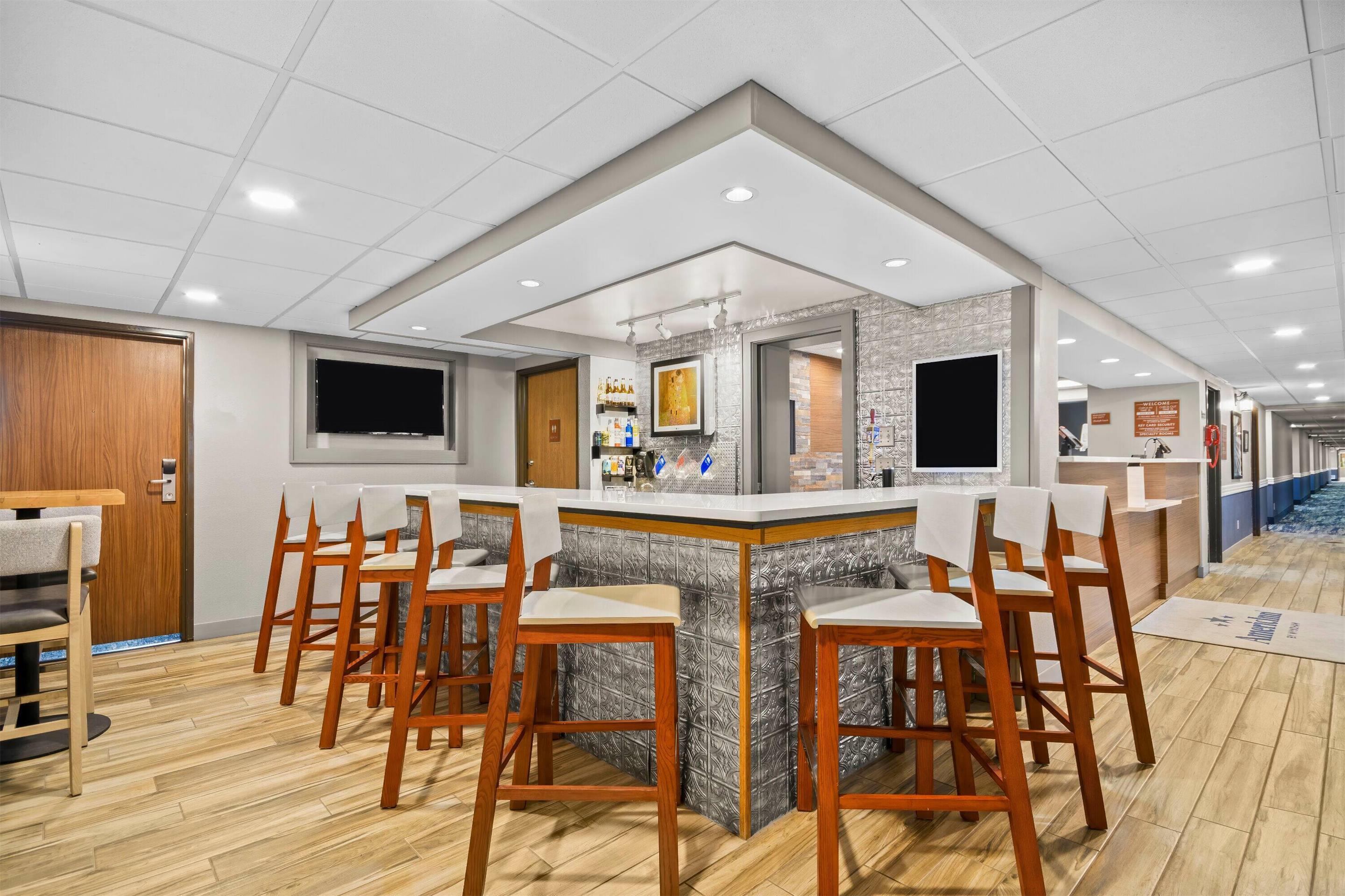 Restaurant | AmericInn by Wyndham Virginia