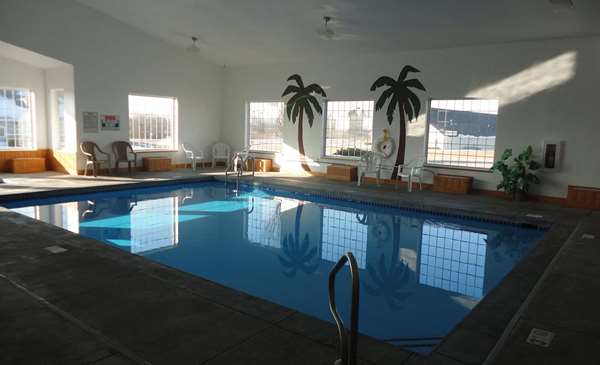 Pool - AmericInn Hotel & Suites Pella