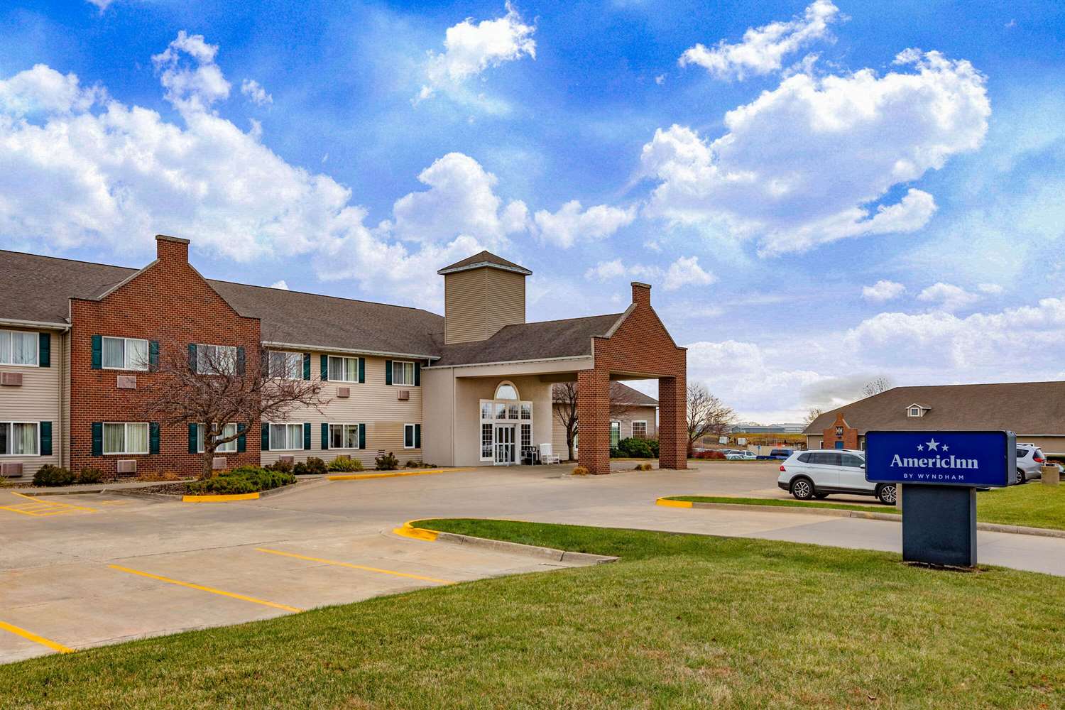 AmericInn Hotel & Suites Pella, IA See Discounts