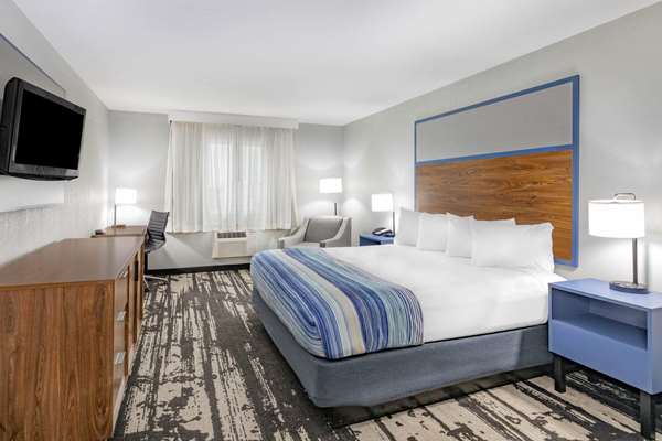  - AmericInn Hotel & Suites Pella