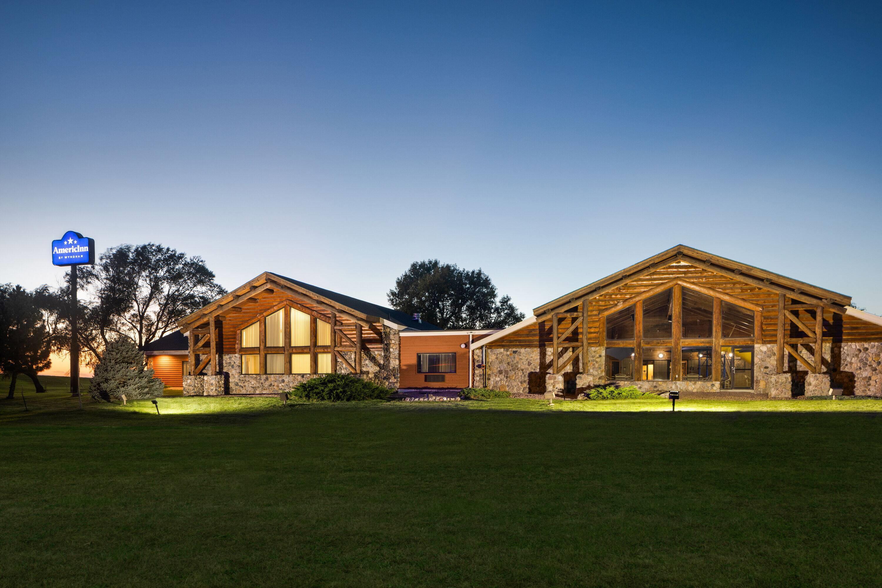 Exterior | AmericInn by Wyndham Chamberlain - Conference Center