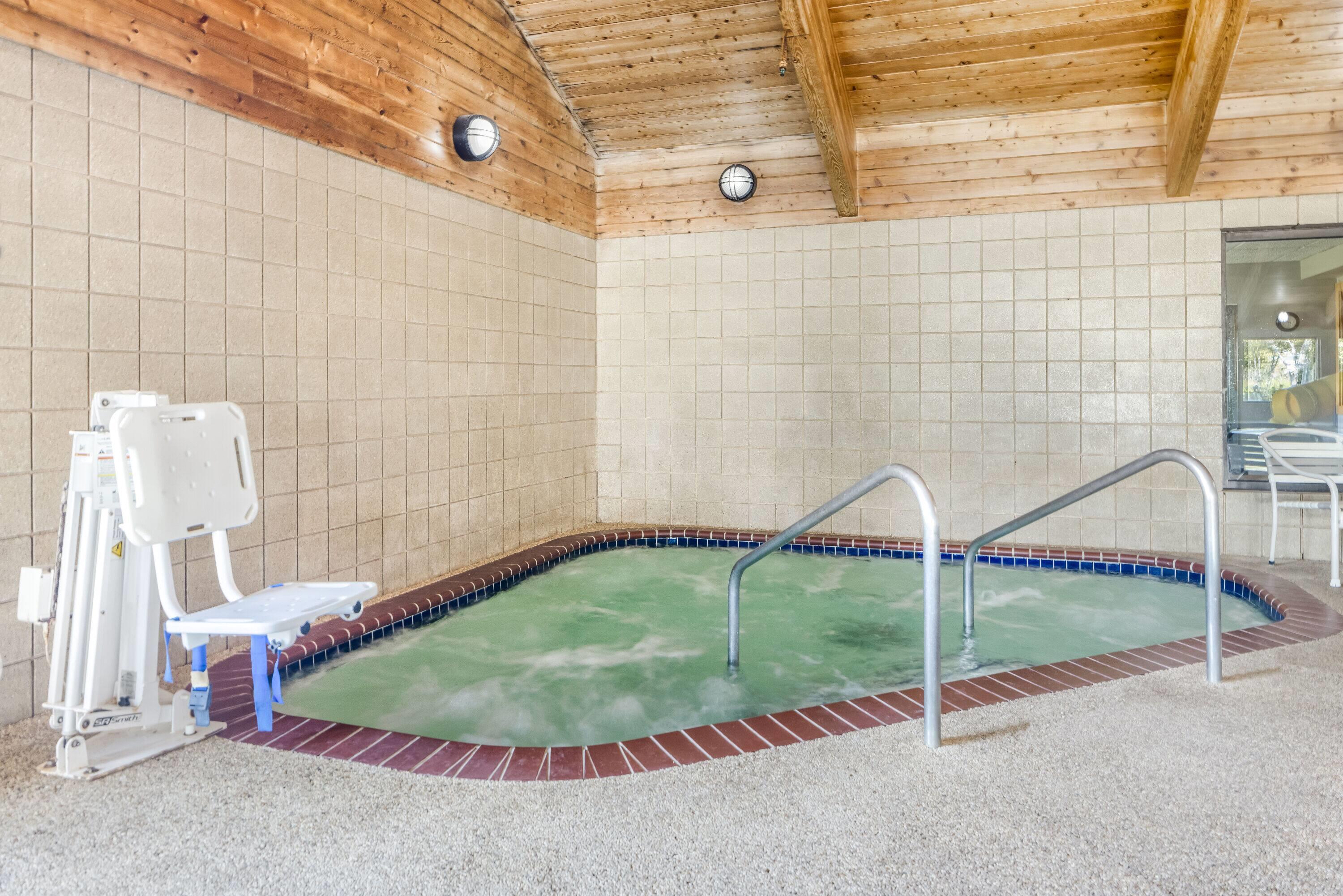 Pool | AmericInn by Wyndham Chamberlain - Conference Center