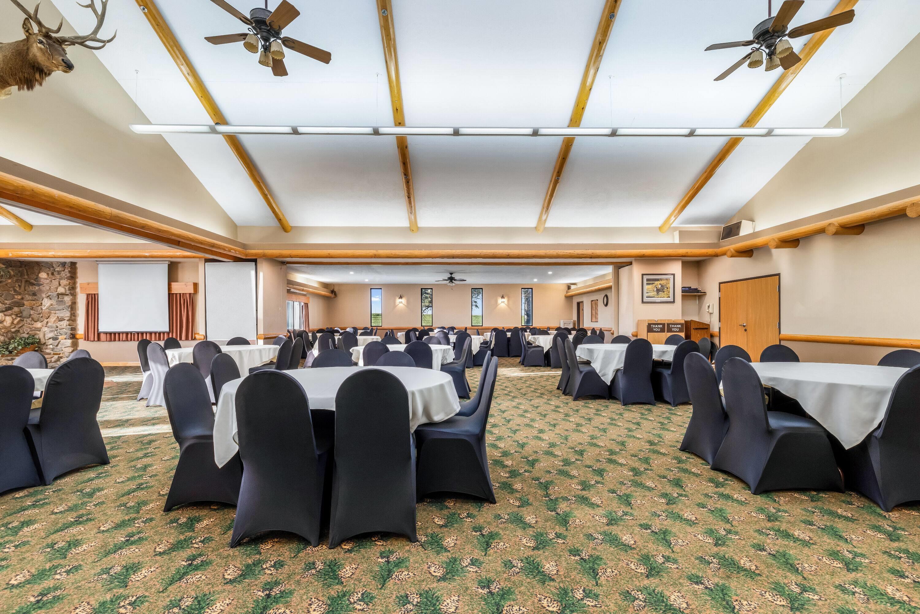 Meeting Room | AmericInn by Wyndham Chamberlain - Conference Center